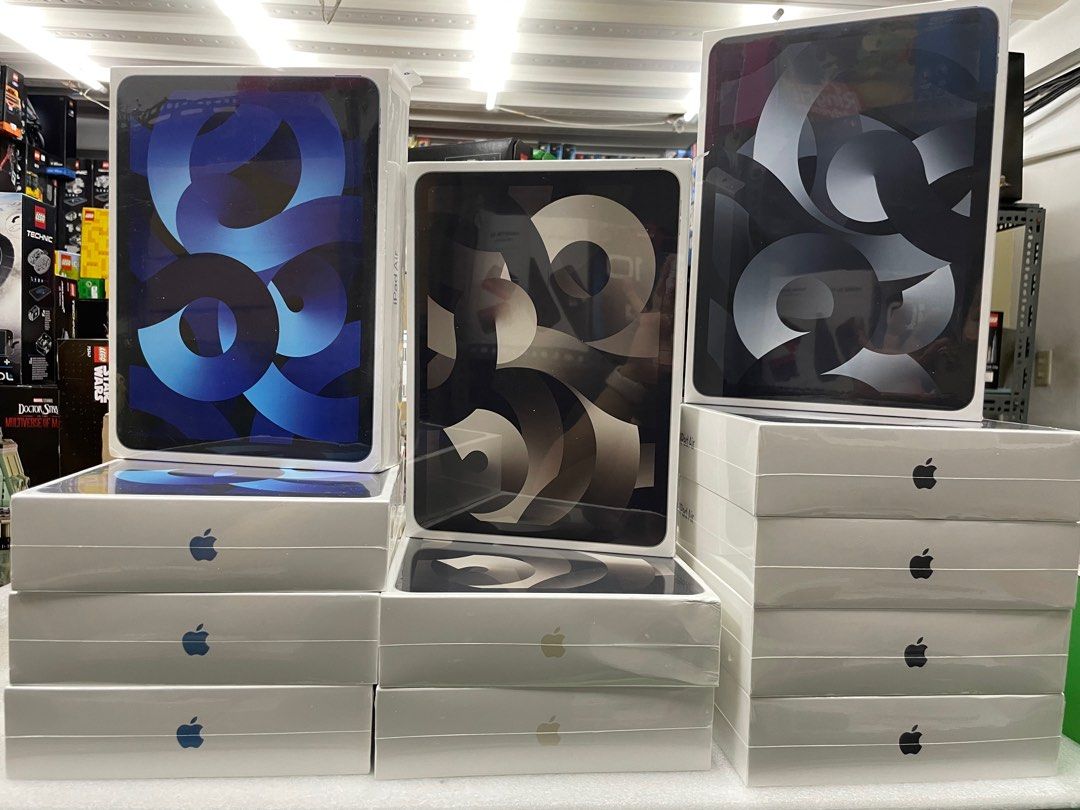 Apple Ipad Air 5th Generation 64gb Wifi (Category: iPad) located in Manila. Submitted by agsbeagle888 (Listing ID 1219761474, Image 1). Description: Apple Ipad Air 5th Generation In the Box iPad Air (5th generation) USB‑C Charge Cable (1 meter) 20W USB‑C Power Adapter Display Liquid Retina display 10.9-inch (diagonal) LED‑backlit Multi‑Touch display with IPS technology 2360-by-1640-pixel resolution at 264 pixels per inch (ppi) Wide color display 