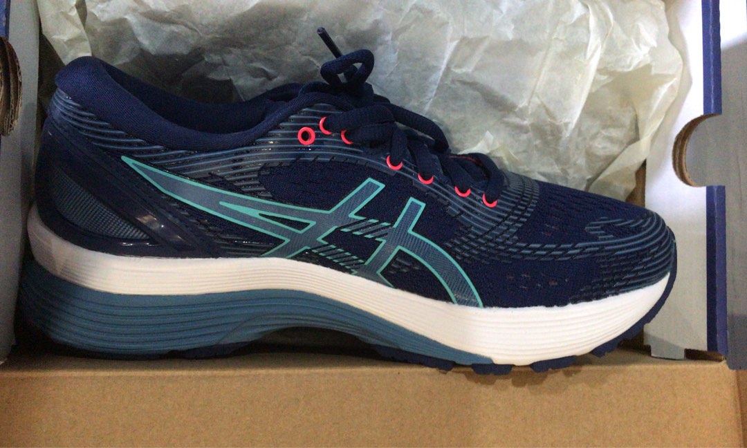 Gel nimbus 21 blue expanse top