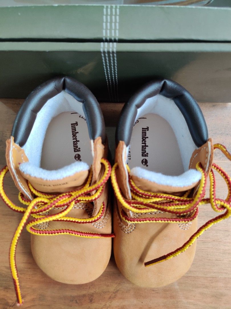 Baby Timberland Booty UK2.5 set with benie hat