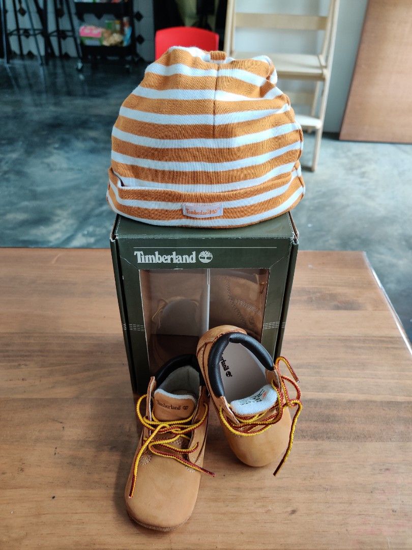 Baby Timberland Booty UK2.5 set with benie hat