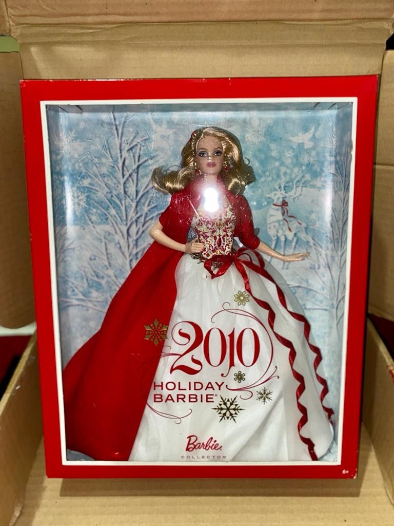 Barbie holiday 2010 store