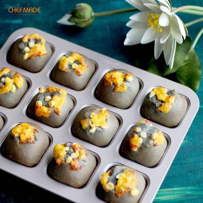 Carbon Steel 12 Cavity Muffin Pan Non-Stick Mould Bakeware