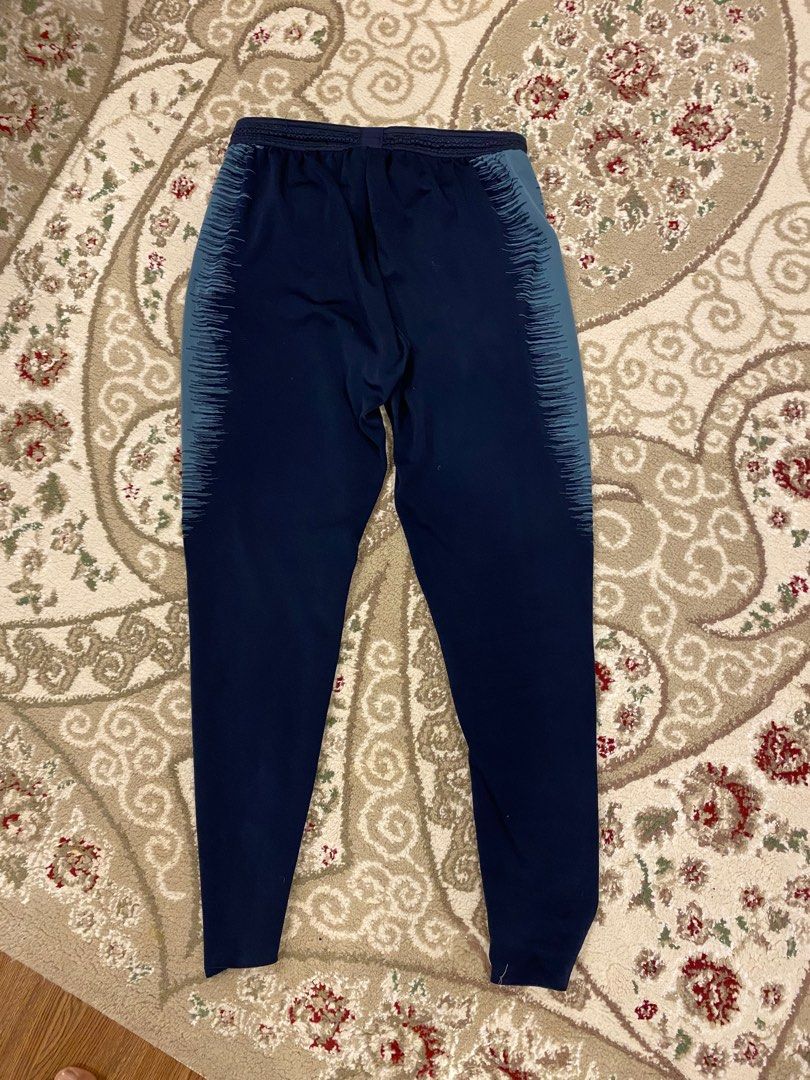 Chelsea on sale vaporknit pants