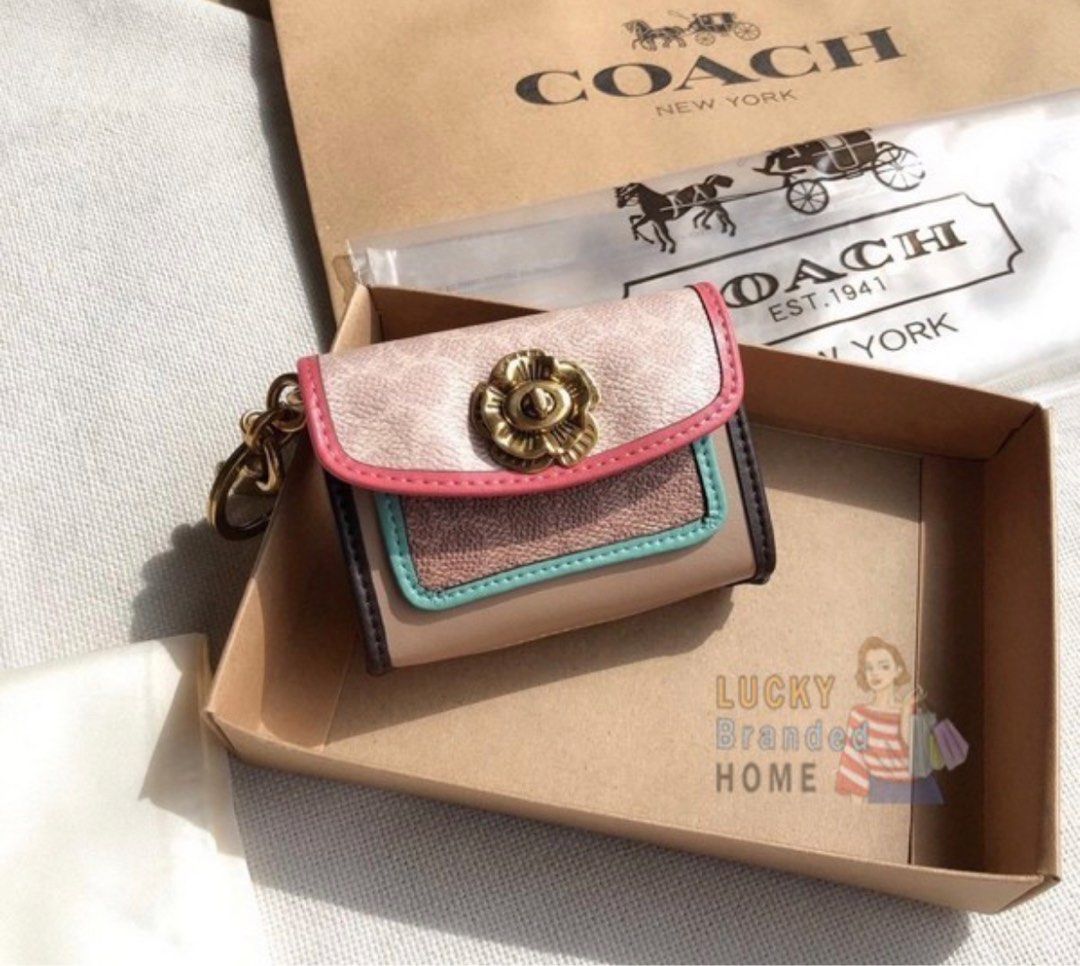 Coach parker wallet new arrivals