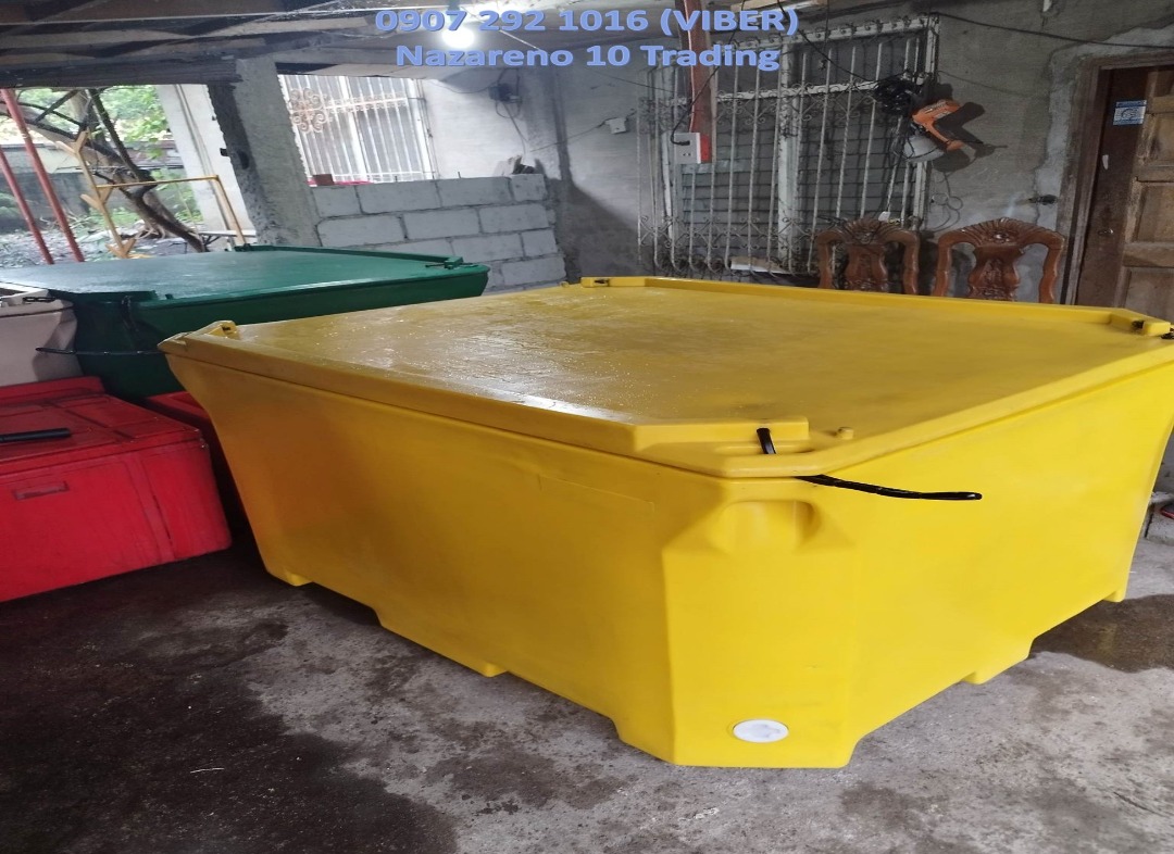 Cooler box ice box 152, Furniture & Home Living, Home Improvement ...