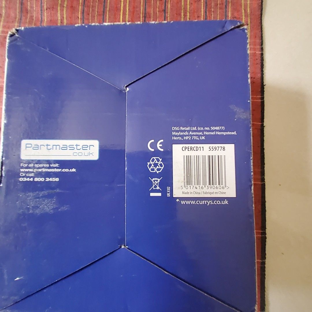 CURRYS PERSONAL CD PLAYER. MADE IN UK. 2 AA BATTERIES. IN EXCELLENT WORKING CONDITION, Audio