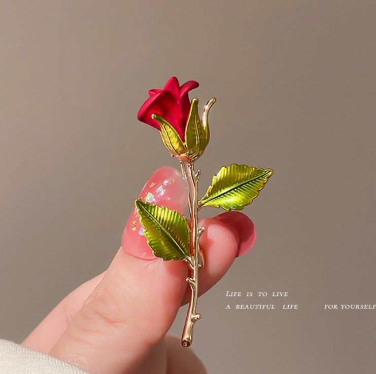 Cute deer brooch elegant flower brooch rose brooch pin