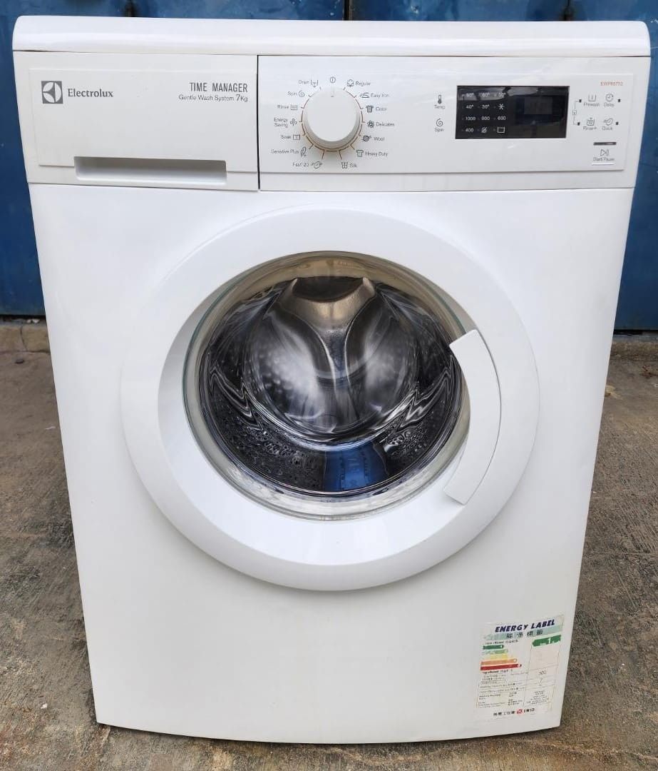 ELECTROLUX front load washing machine 7 kg, TV & Home Appliances