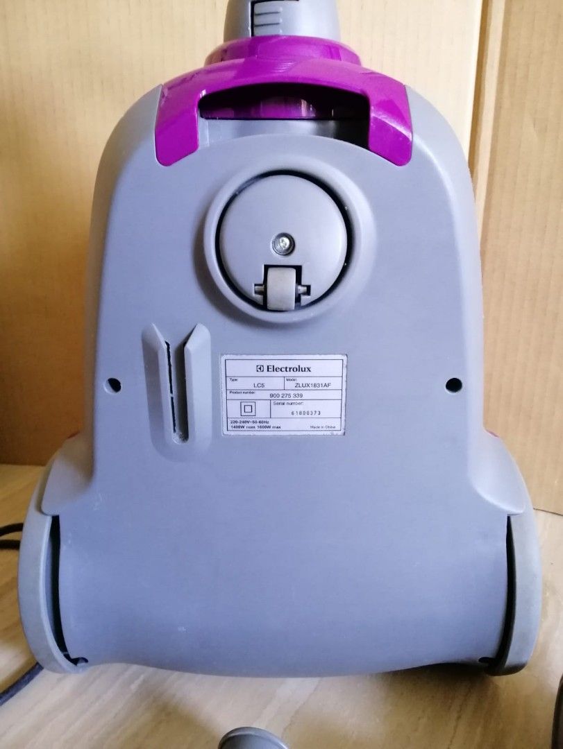 Electrolux vacuum cleaner, TV & Home Appliances, Vacuum Cleaner