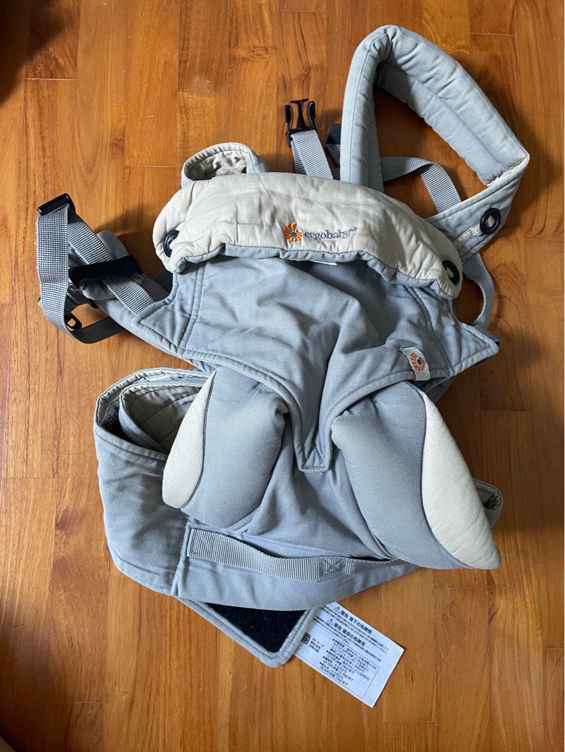 Ergobaby four position 360 baby carrier, Babies & Kids, Going Out