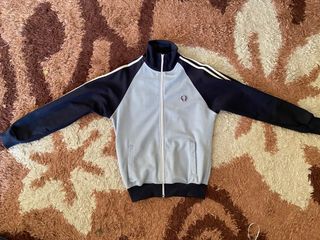 (Category: ) located in . Submitted by Sobpreloved (Listing ID 1219781790, Image 1). Description: .