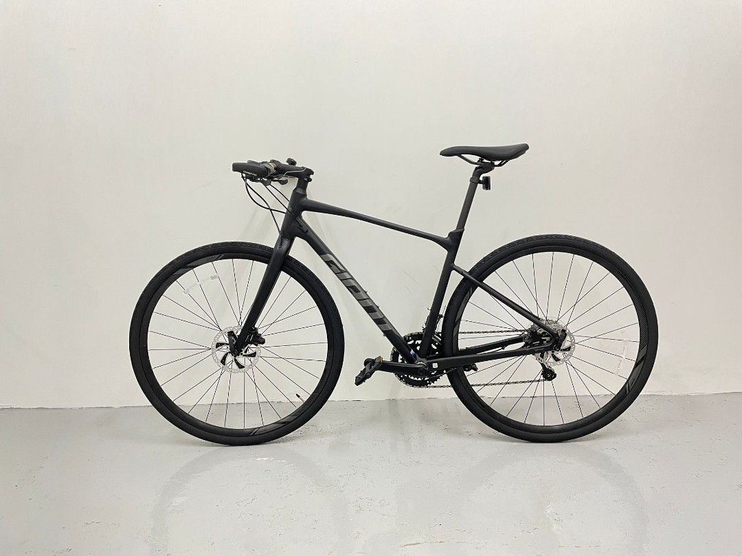 Giant Revolt F1 flatbar hybrid gravel bicycle size S