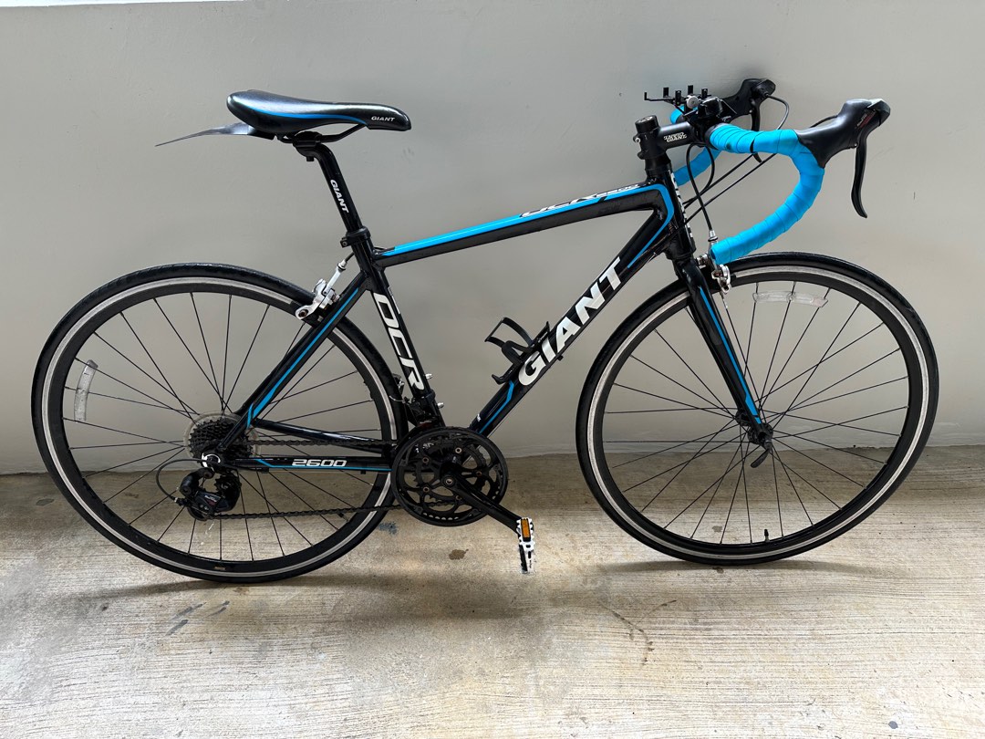Giant Road Bike OCR 2600 Blue Black Sports Equipment Bicycles