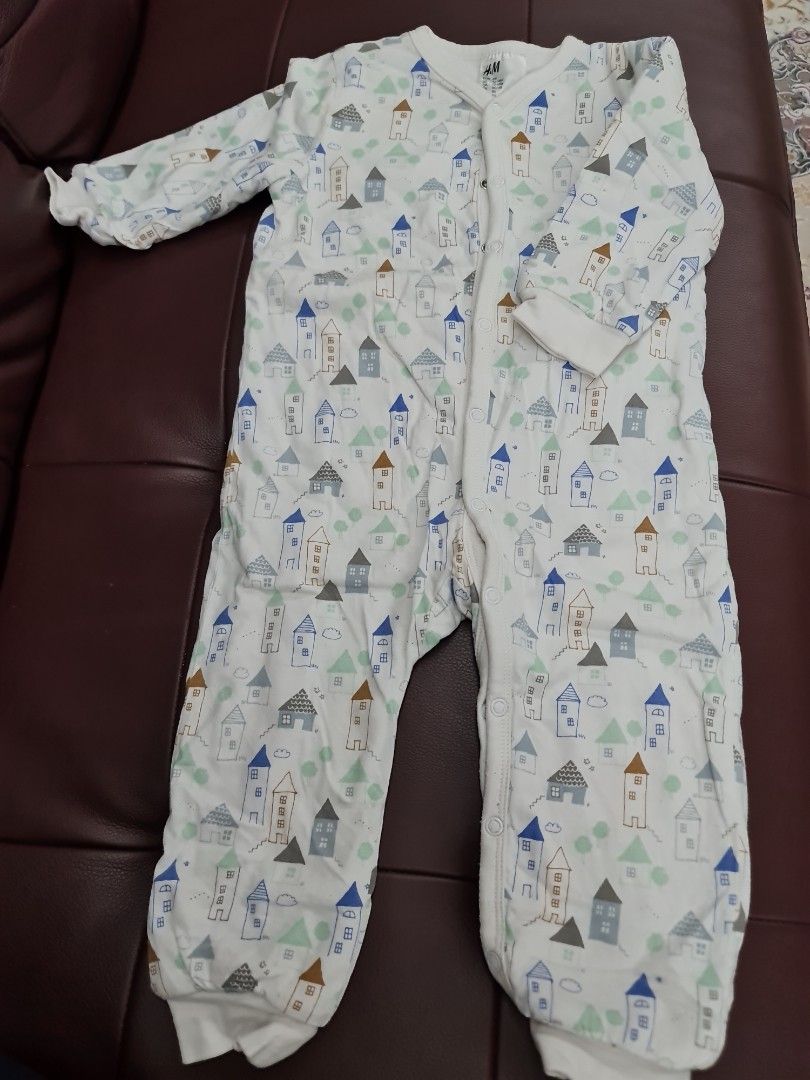 H&M baby winter sleep 12-18 mths, Babies & Kids, Babies & Kids Fashion on  Carousell