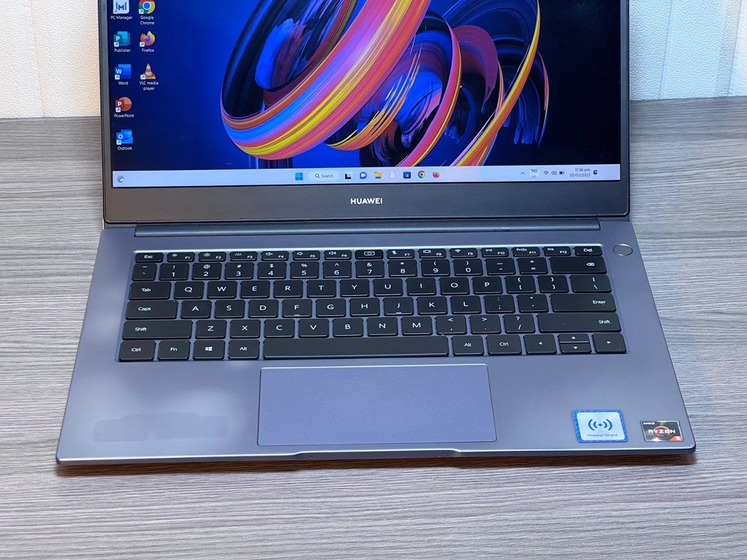 Huawei matebook D14 ryzen 5 8gb 512GB SSD backlit keyboard, Computers