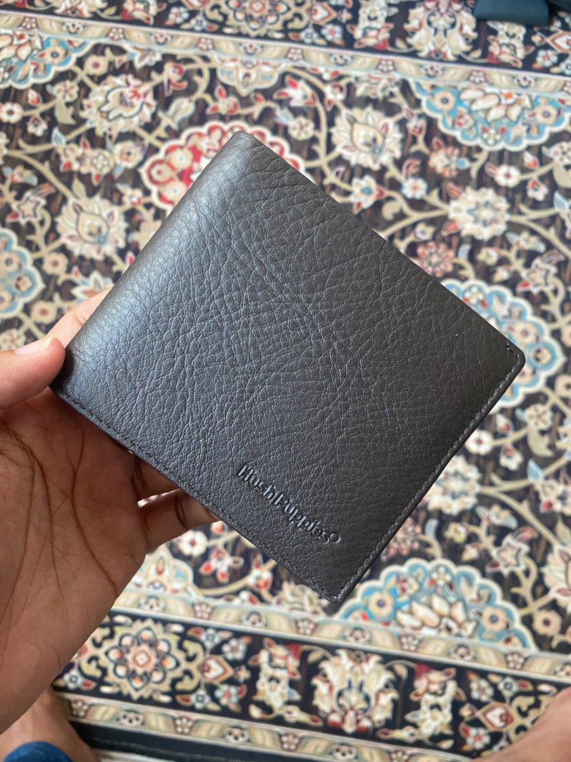 Hush puppies wallet store