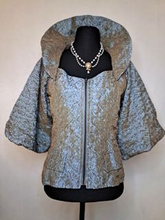 Iridescent gray blazer
