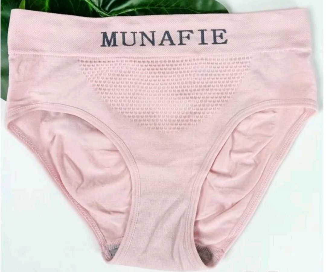 Japan MUNAFIE Women's Abdominal Pants Girls Mid-waist Seamless