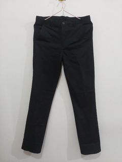 Jeans hitam pekat