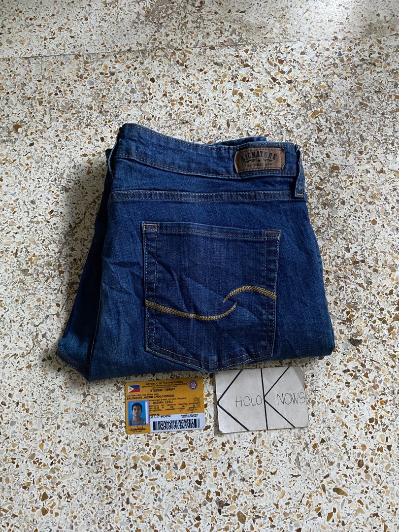 Levis Signature Modern Straight on Carousell