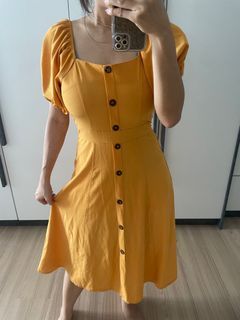 Long yellow dress