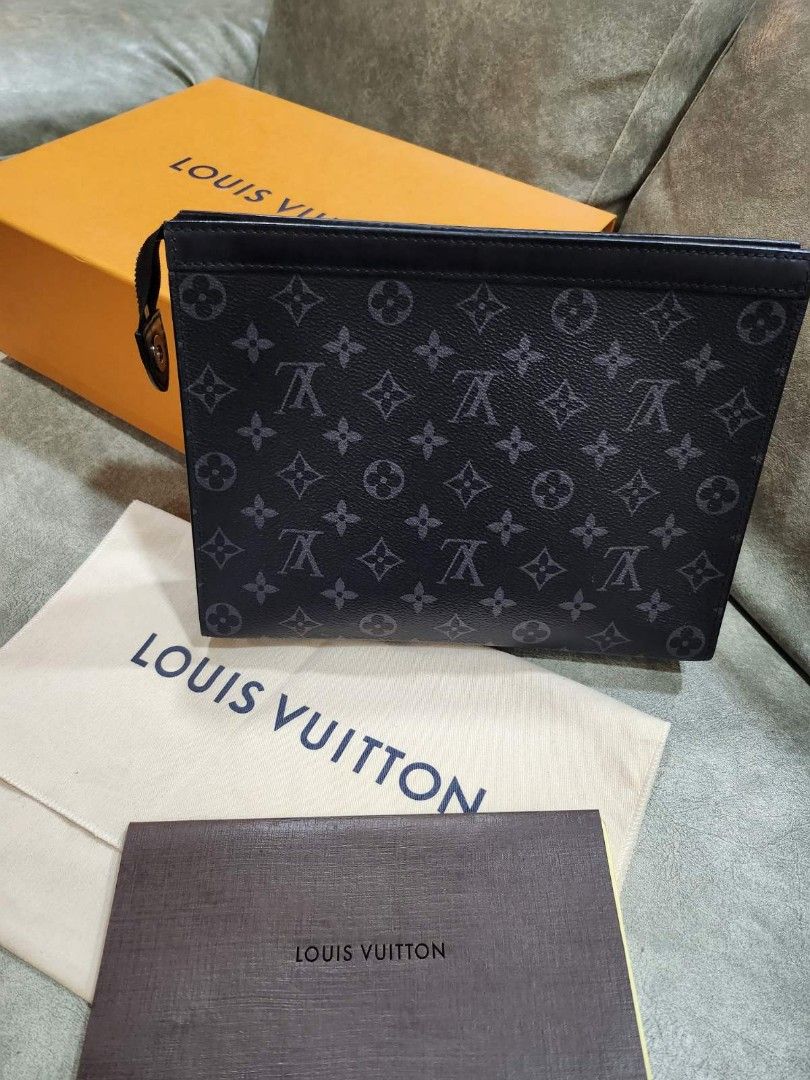 Logisk Tilfredsstille tyran Louis Vuitton Pochette Voyage MM clutch bag mens, Luxury, Bags & Wallets on  Carousell