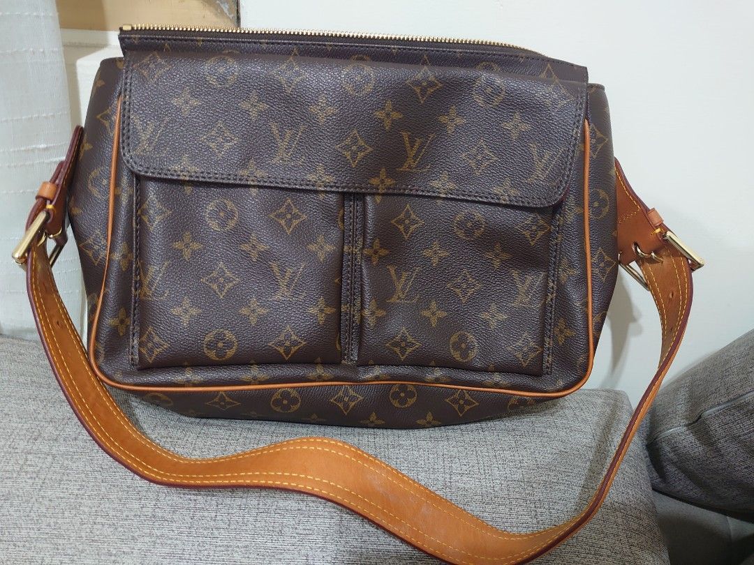 Louis vuitton bag with two front pockets on sale