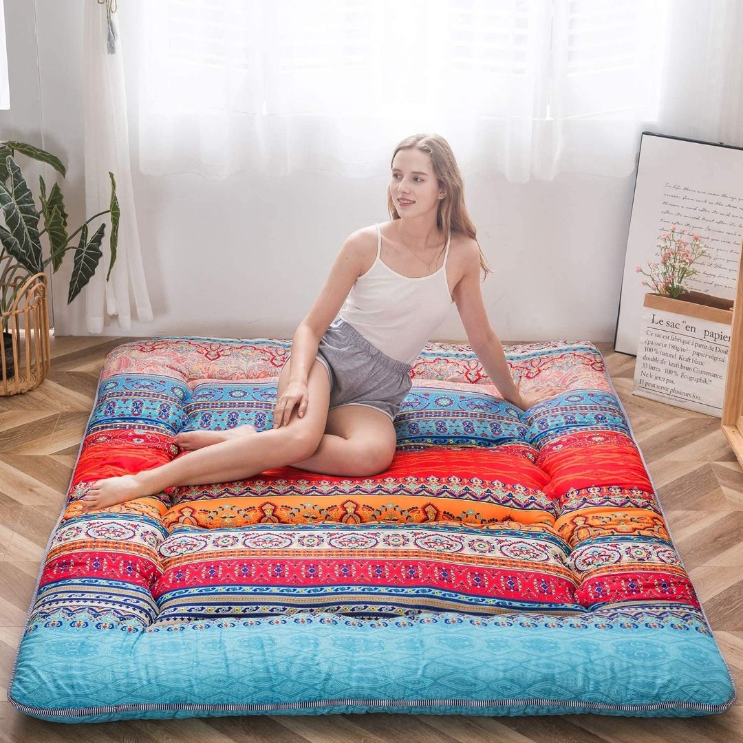 Folding mattress for 2025 sleeping on floor