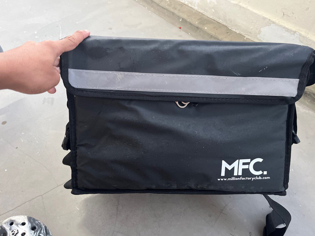 MFC thermal delivery bag, Motorcycles, Motorcycle Accessories on Carousell