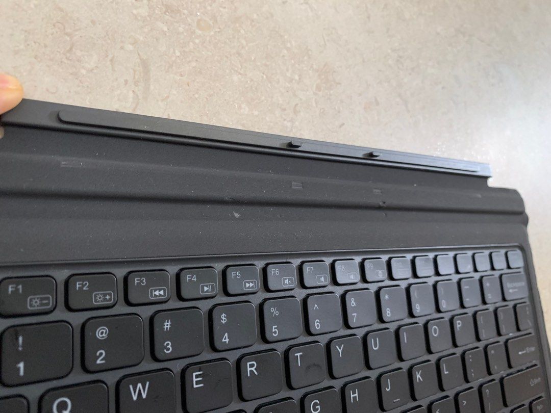 Moko Bluetooth Keyboard/Type cover for Microsoft Surface Pro 37