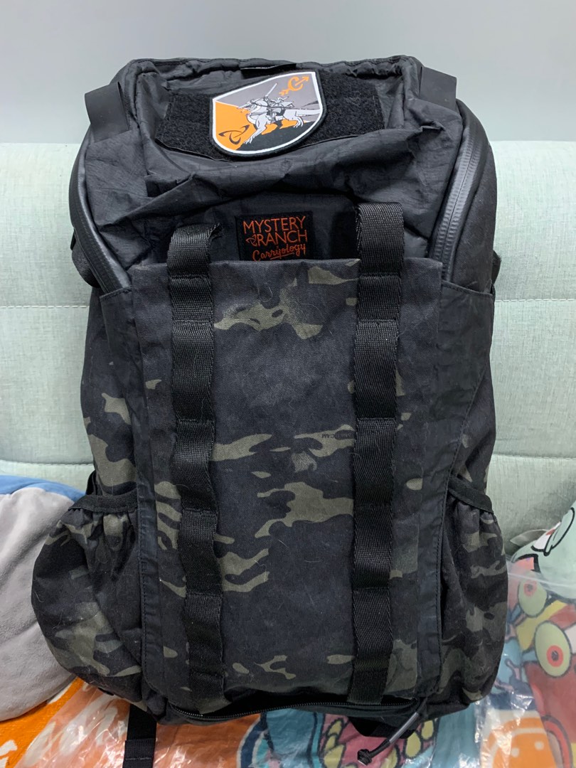 Mystery Ranch x Carryology No Escape Dragon, 男裝, 袋, 背包 Carousell