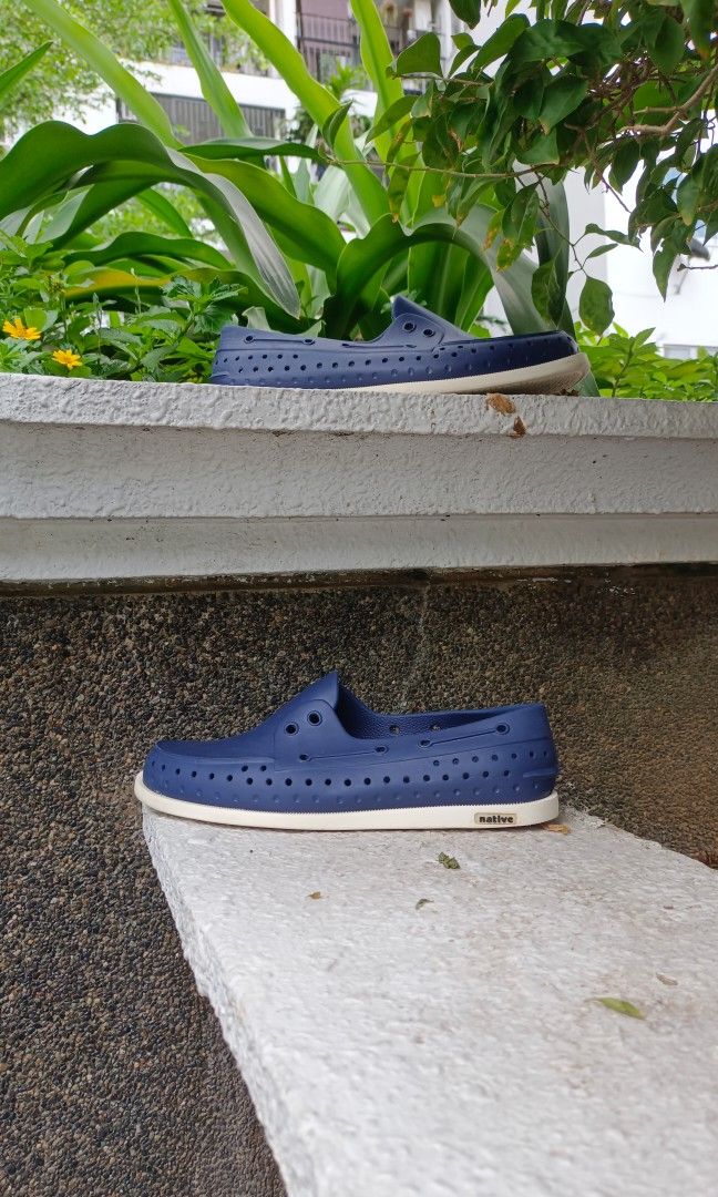 Shoes similar to online crocs