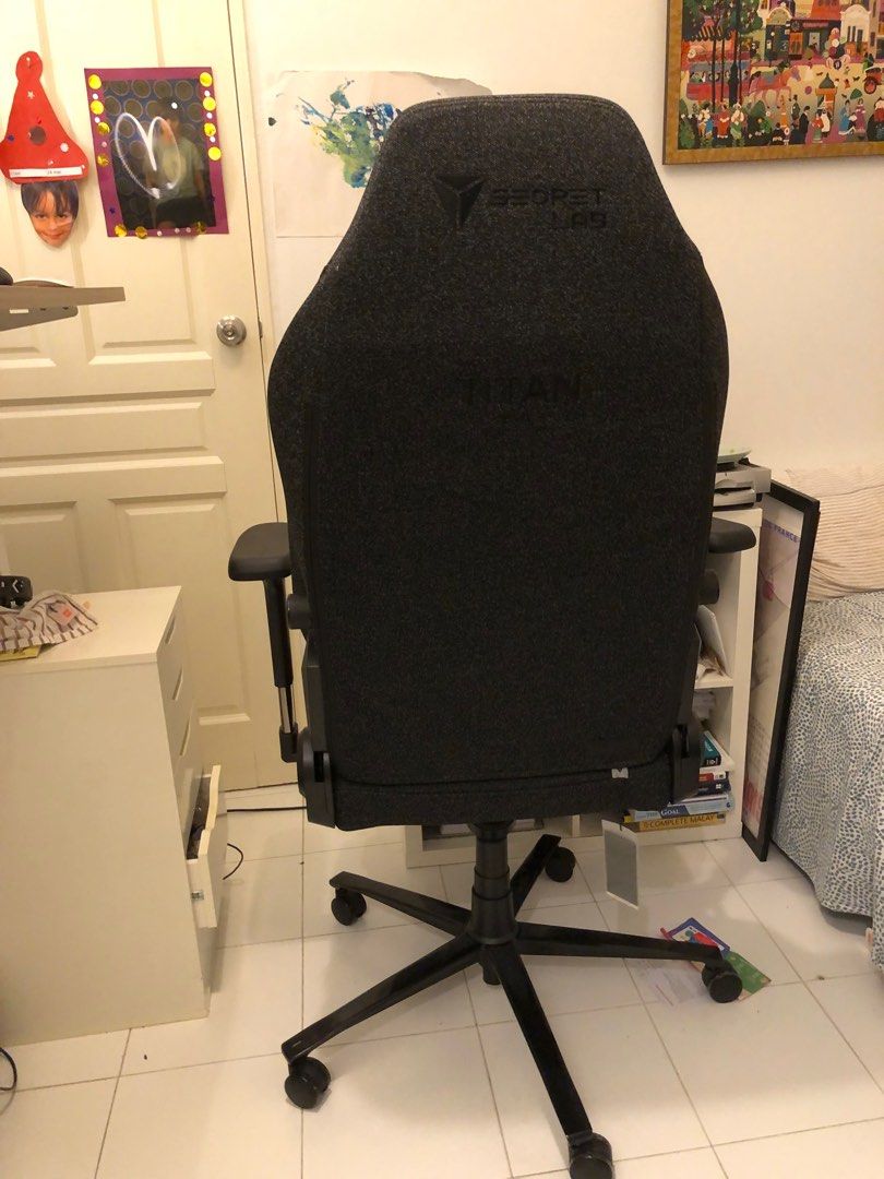 Secret lab Office Chairlike new , Furniture & Home Living, Furniture