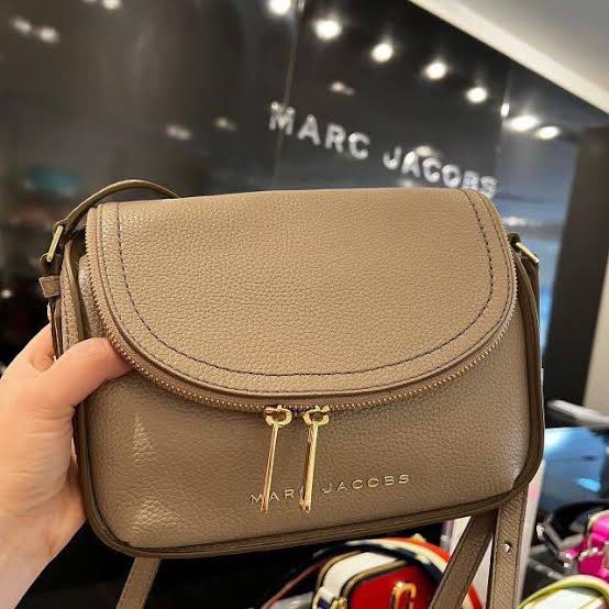 Marc jacobs mini the groove store