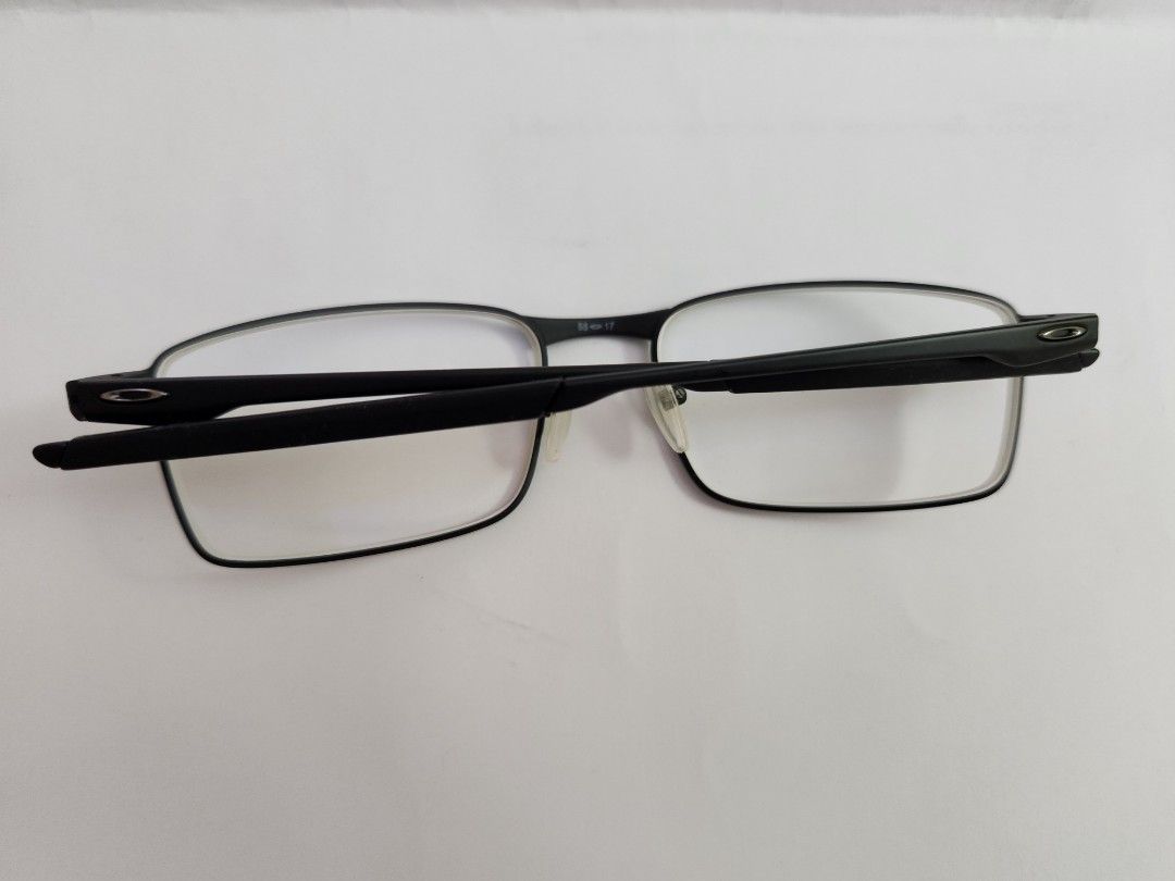 Frame oakley titanium hotsell