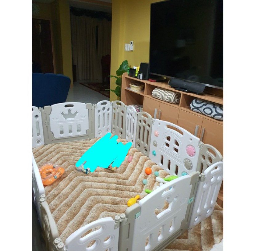 Playpen Fence (18 panels), Babies & Kids, Baby Nursery & Kids Furniture