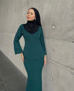 Puspita abadi kurung