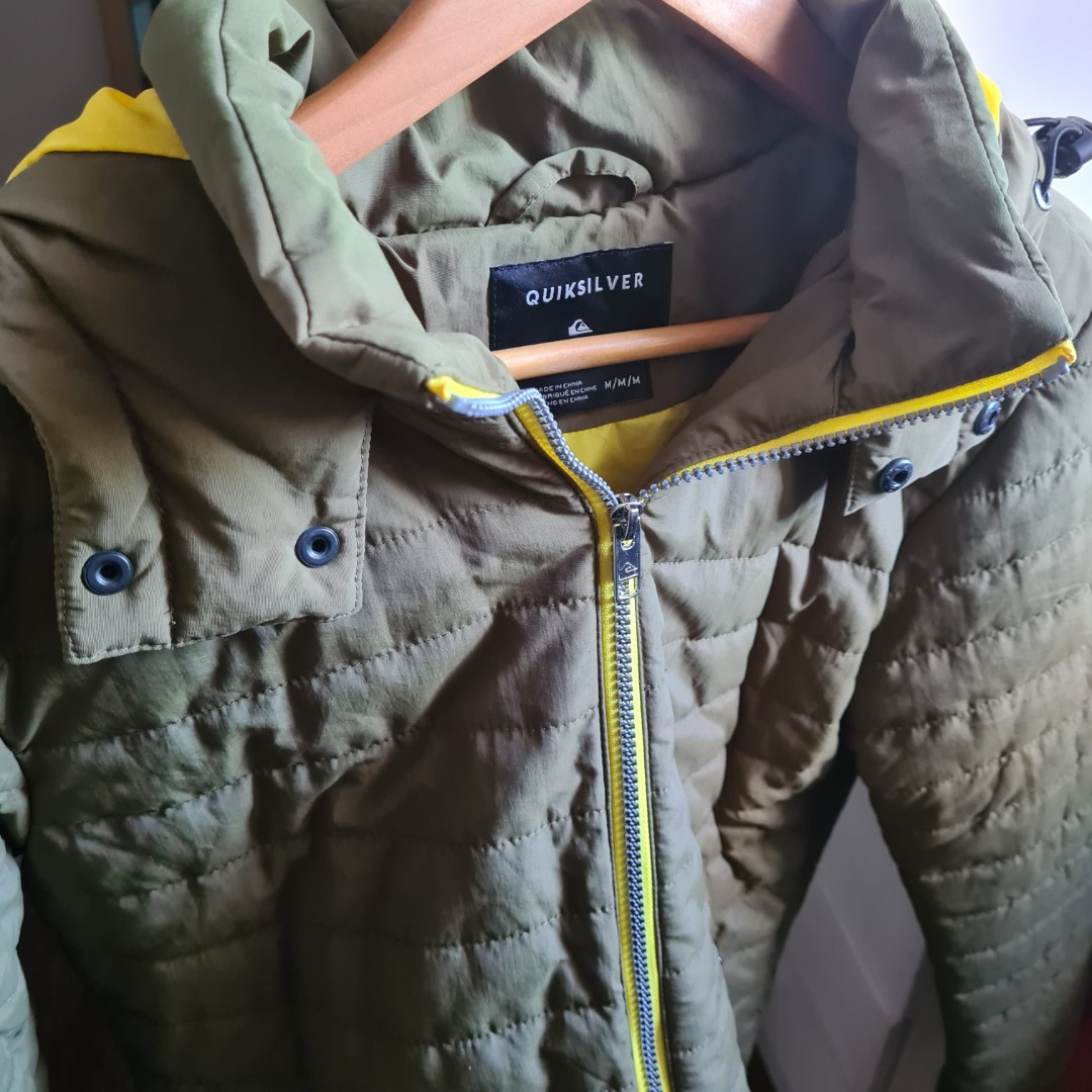 Quicksilver Puffer Jacket on Carousell