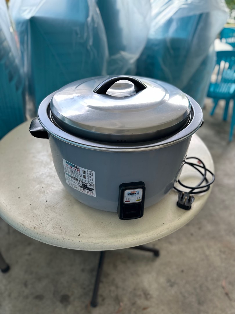 https://media.karousell.com/media/photos/products/2023/3/10/rice_cooker_1678437690_07c59006.jpg