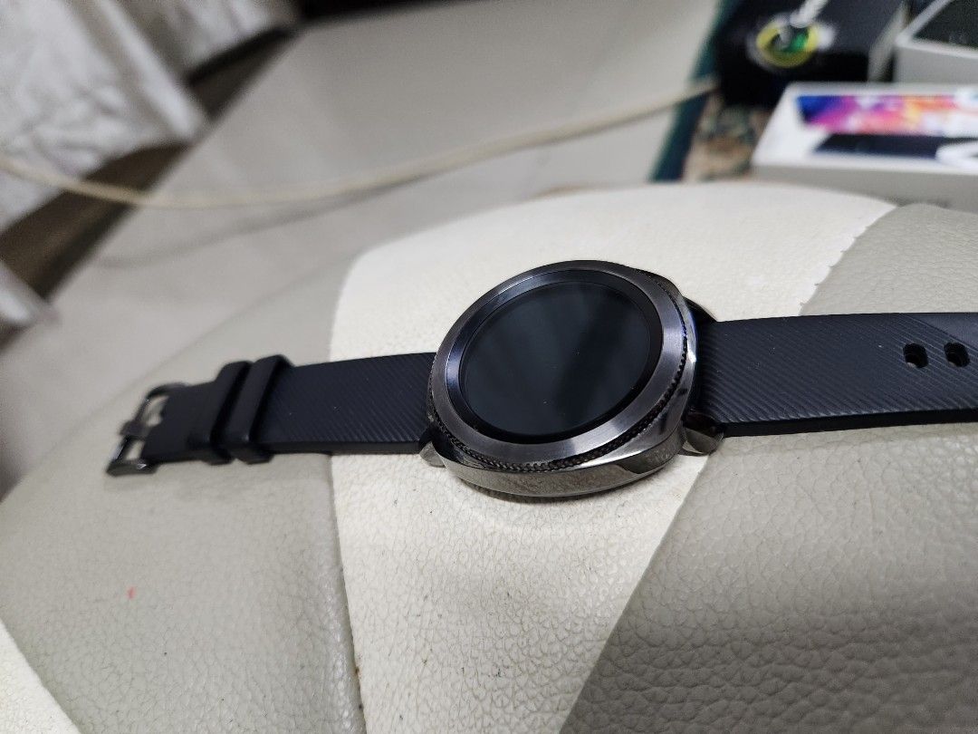 Samsung a70 smartwatch top