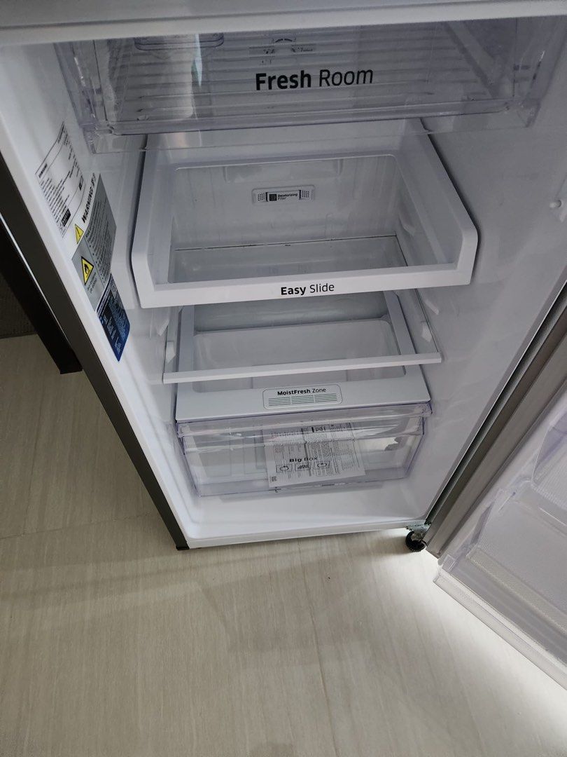 Samsung Digital Inverter Fridge, TV & Home Appliances, Kitchen