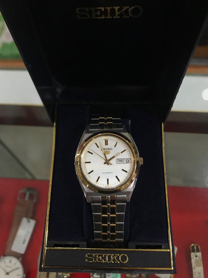 Seiko 1998 Vintage New Old Stock SKX130K, Men's Fashion, Watches &  Accessories, Watches on Carousell