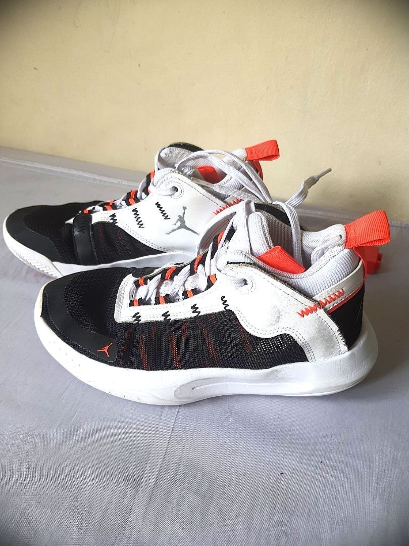 Sepatu Air Jordan Jumpman 2019 size 38.5 Fesyen Wanita Sepatu di Carousell