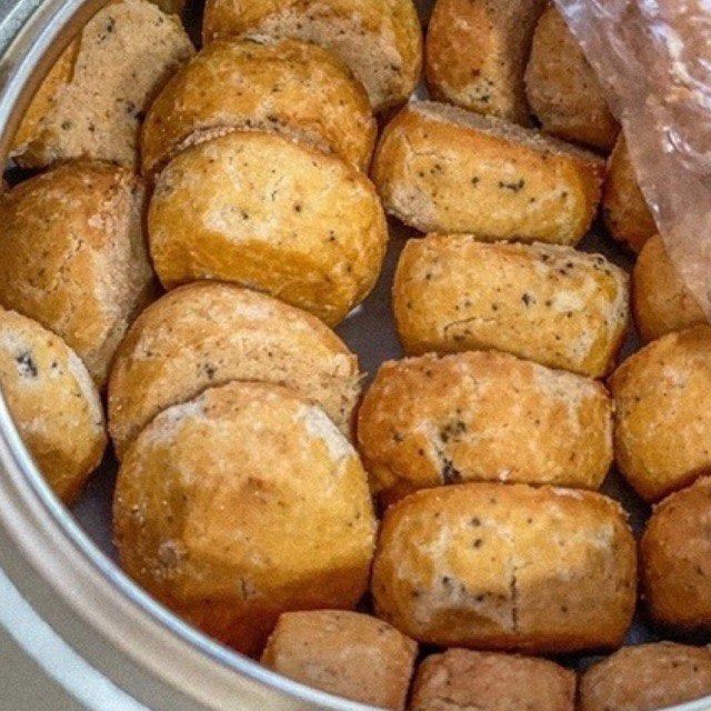 SGT BISKUT KELADI HALAL 700g YAM COOKIES RAYA, Food & Drinks, Homemade