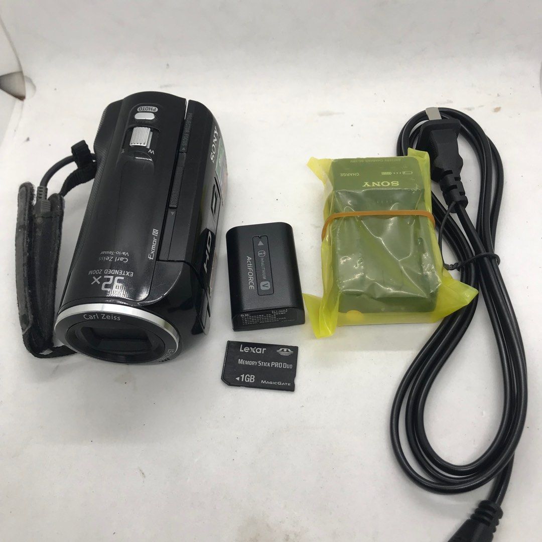 Sony Handycam HDRPJ230 with projector, Photography, Video Cameras on