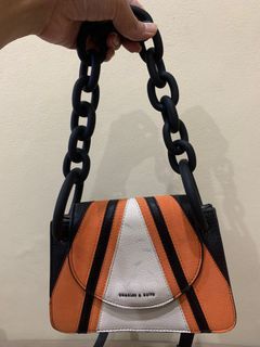 Tas Charles & Keith
