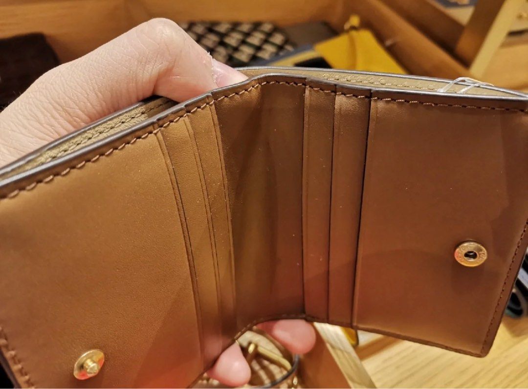 Tory burch small wallet sale on sale