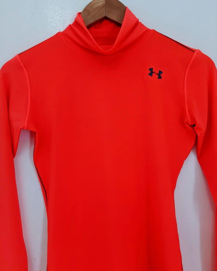 Under Armour rash guard for women Women s Fashion Activewear on