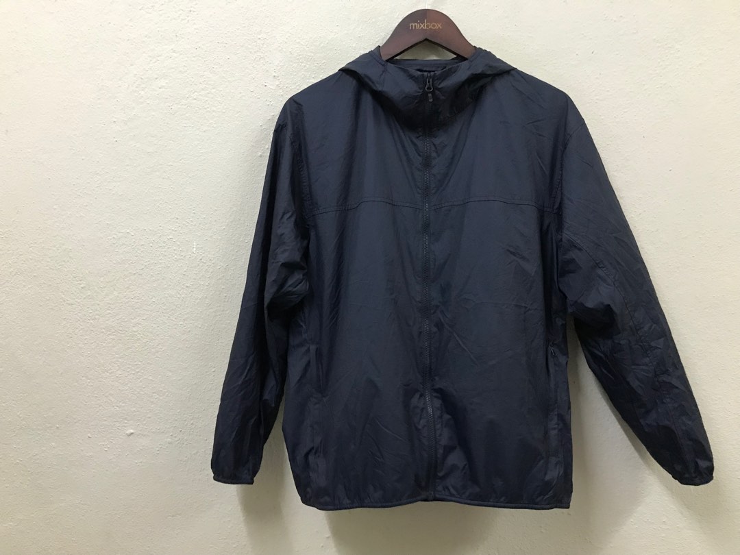 Uniqlo Light Windbreaker Jacket (Navy), Men's Fashion, Coats, Jackets ...