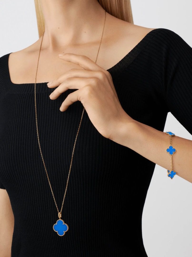 Van cleef blue agate earrings discount